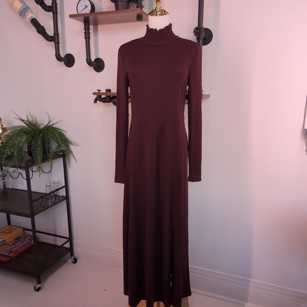 Sleek Who What Wear Ribbed Mock Neck Maxi in Burgundy. Perfect for Office Siren